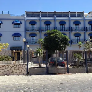 Al Faro Hotel